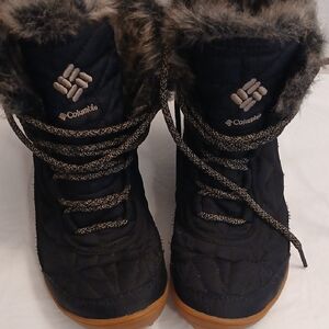 Columbia Women's Black Quilted Winter Boots